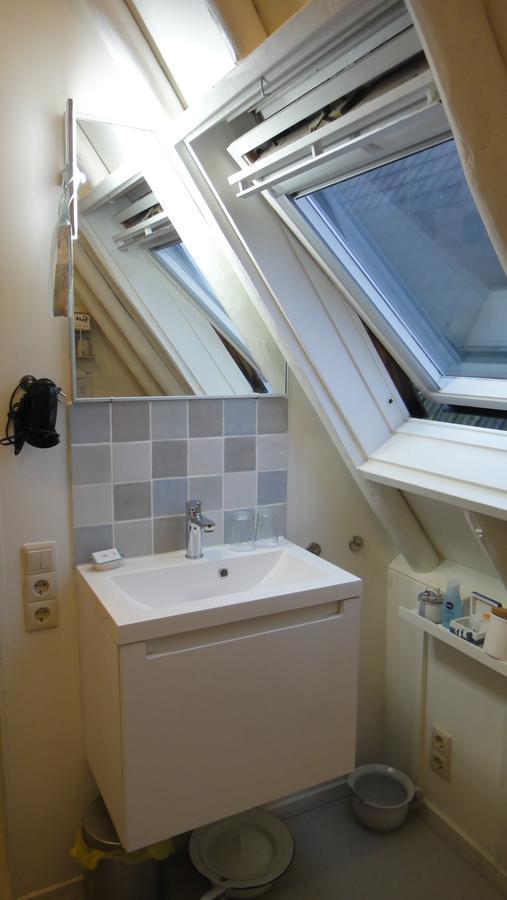 Bed En Breakfast Kamers En Meer Het Spookhuis Den Hoorn  Exterior foto