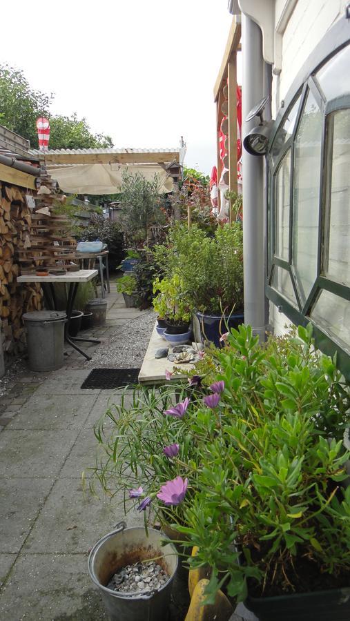 Bed En Breakfast Kamers En Meer Het Spookhuis Den Hoorn  Exterior foto